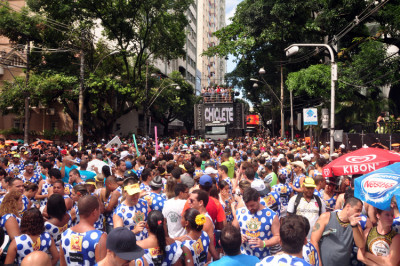 Bloco camaleão na concentração campo grande