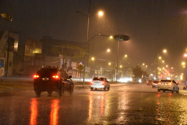 Chuva De Primavera: Após Muito Calor, Chove Em Vitória Da Conquista ...