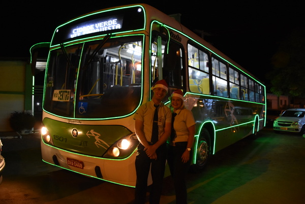 Natal da Cidade Verde: ônibus com decoração especial começou a circular em  Vitória da Conquista | BLOG DO ANDERSON