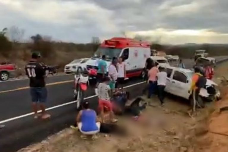 Trag Dia Na Ba Batida Deixa Um Morto Com Carro Oficial De Tanha U Que Veio Para Vit Ria Da