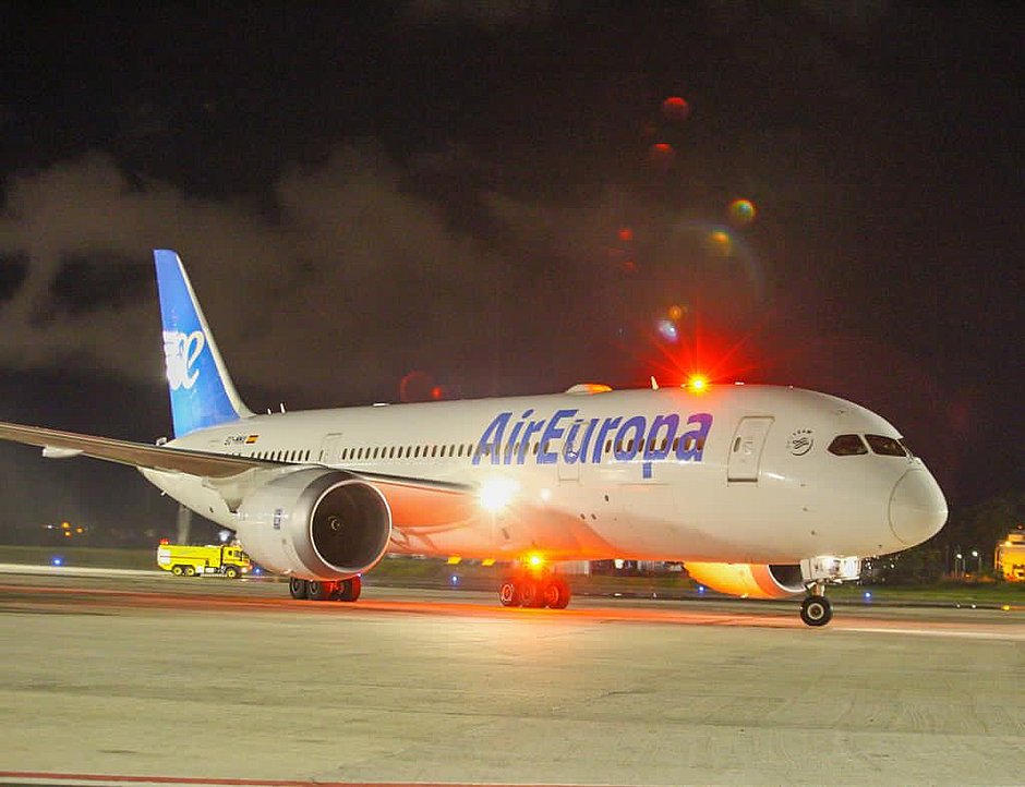 Aeroporto Internacional De Salvador | Air Europa Retoma A Rota De ...