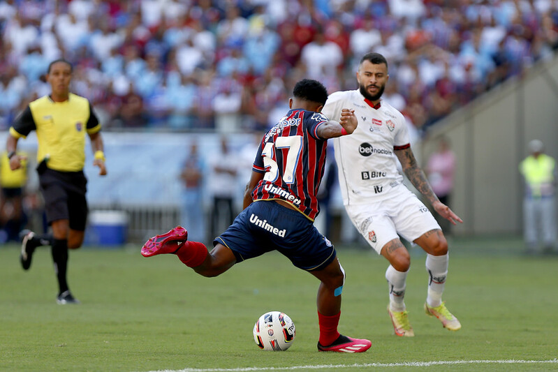 Campeonato Baiano De Futebol Bahia Vence O Vitória E Assume Liderança Com Doze Pontos Blog